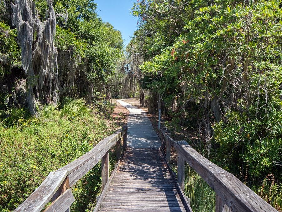 Benefits of Waterfront New Homes in Lake Alfred, Florida Highland Homes